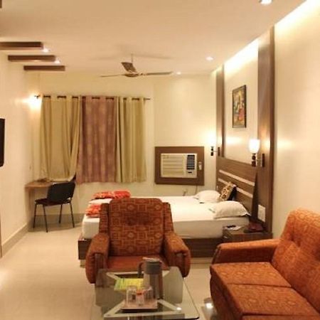 Hotel Anurag Rourkela Buitenkant foto