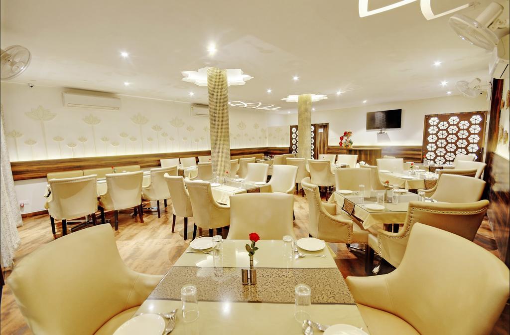 Hotel Anurag Rourkela Buitenkant foto
