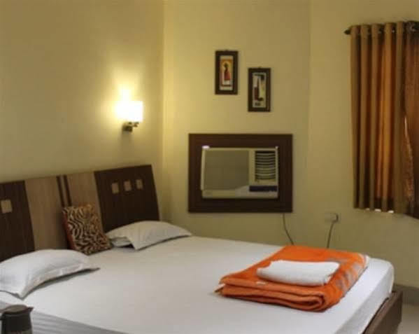 Hotel Anurag Rourkela Buitenkant foto