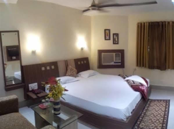 Hotel Anurag Rourkela Buitenkant foto